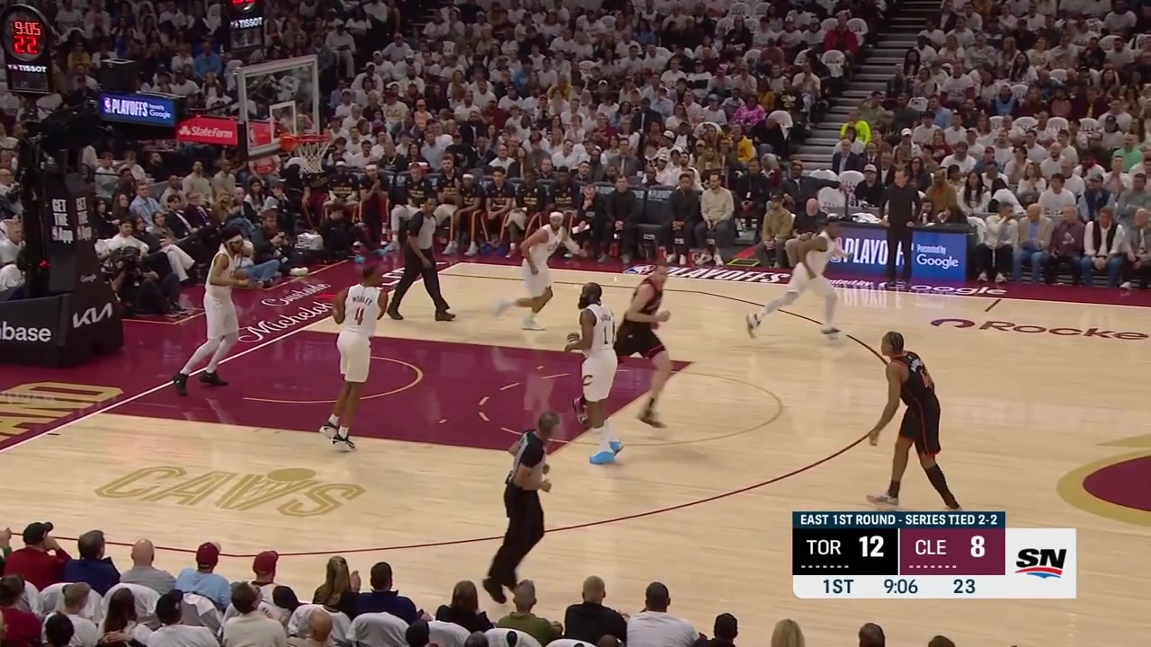 Scottie Barnes blocks James Harden's 3-point attempt from behind and shortly after blocks Evan Mobley's driving attempt from behind with replays