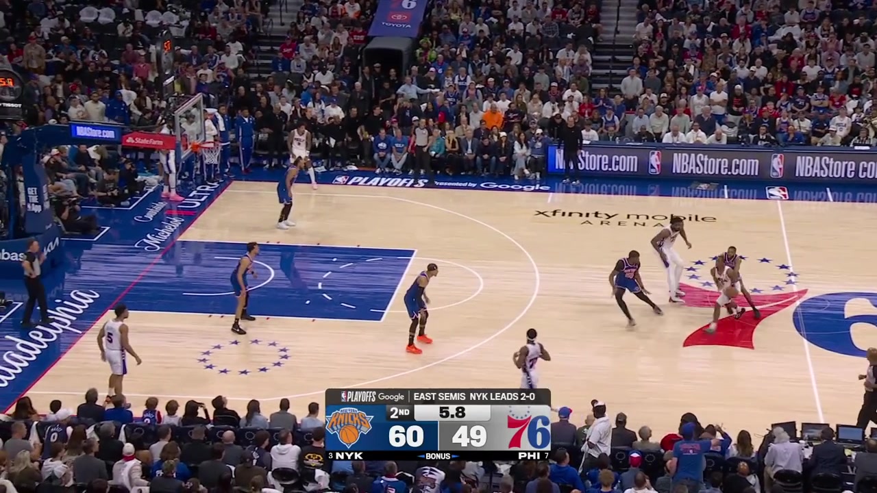 Kelly Oubre Jr gets the friendly bounce for the buzzer beater 3 to end the 1st half with a replayIncluding the bucket by Jalen Brunson prior to