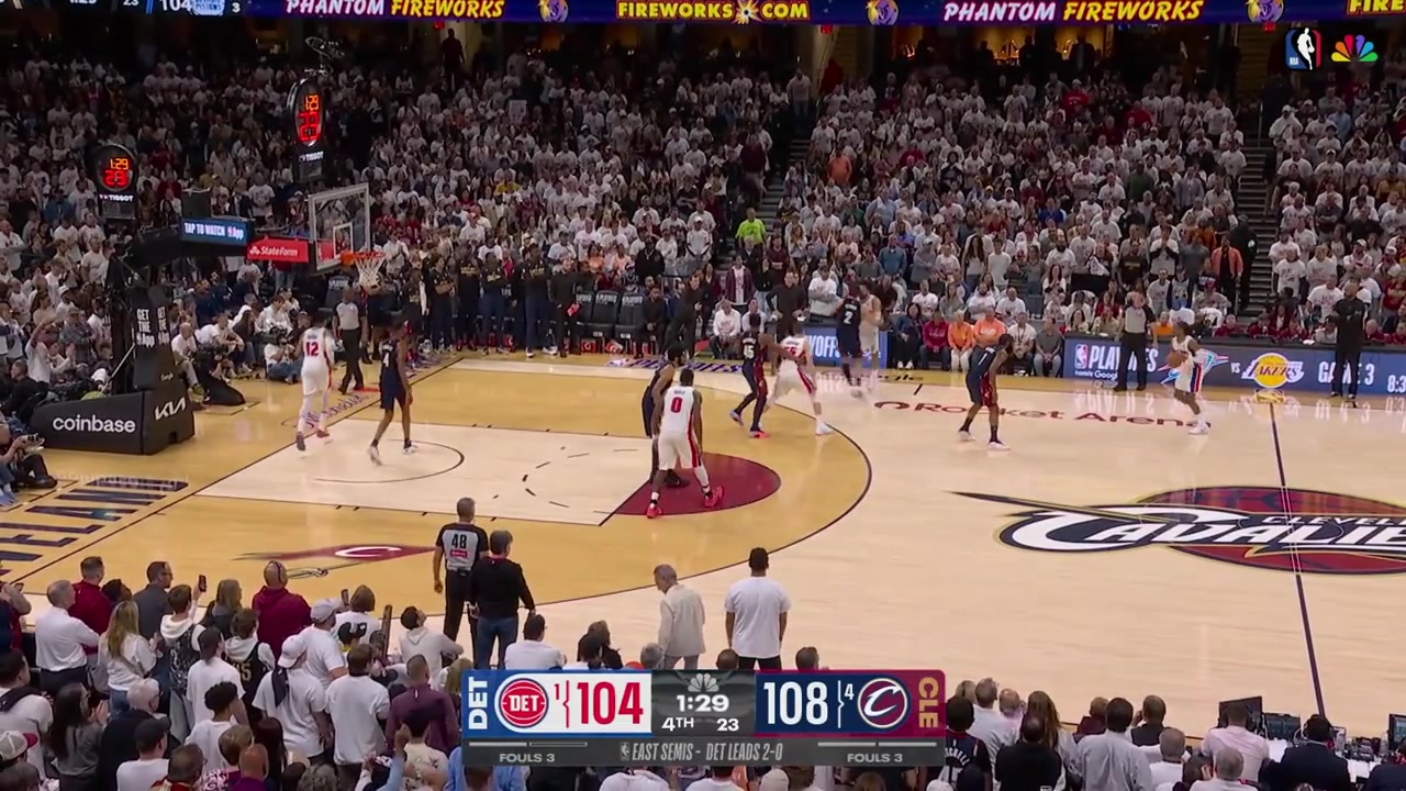 Cade Cunningham with the clutch dunk on Jarrett Allen James Harden with the crossover and the clutch floater over Jalen Duren and Cade with a big clutch pullup 3 to cut the Cavaliers' lead to just 1 with replays