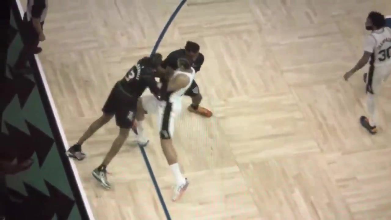Jaden McDaniels pushes Carter Bryant into Naz Reid Foul on Carter Bryant