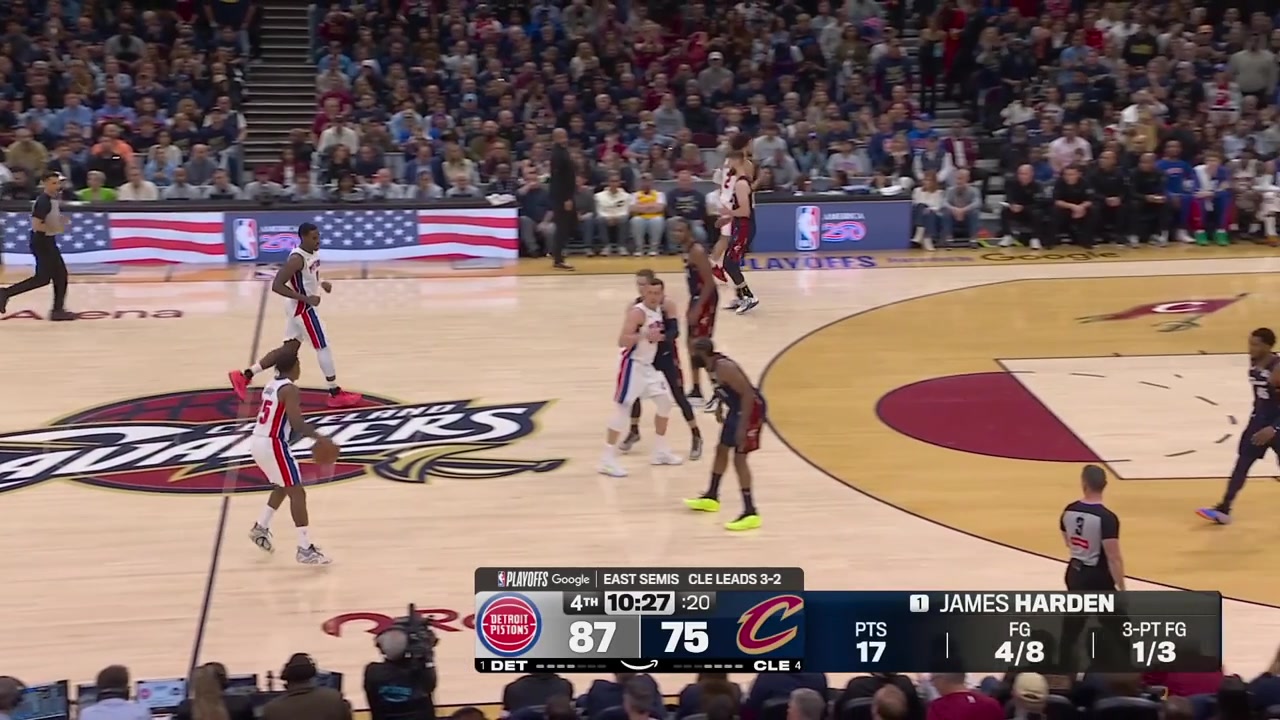 Marcus Sasser hits the step back 3 over Sam Merrill and then the pullup jump to give him 9 points with a replay