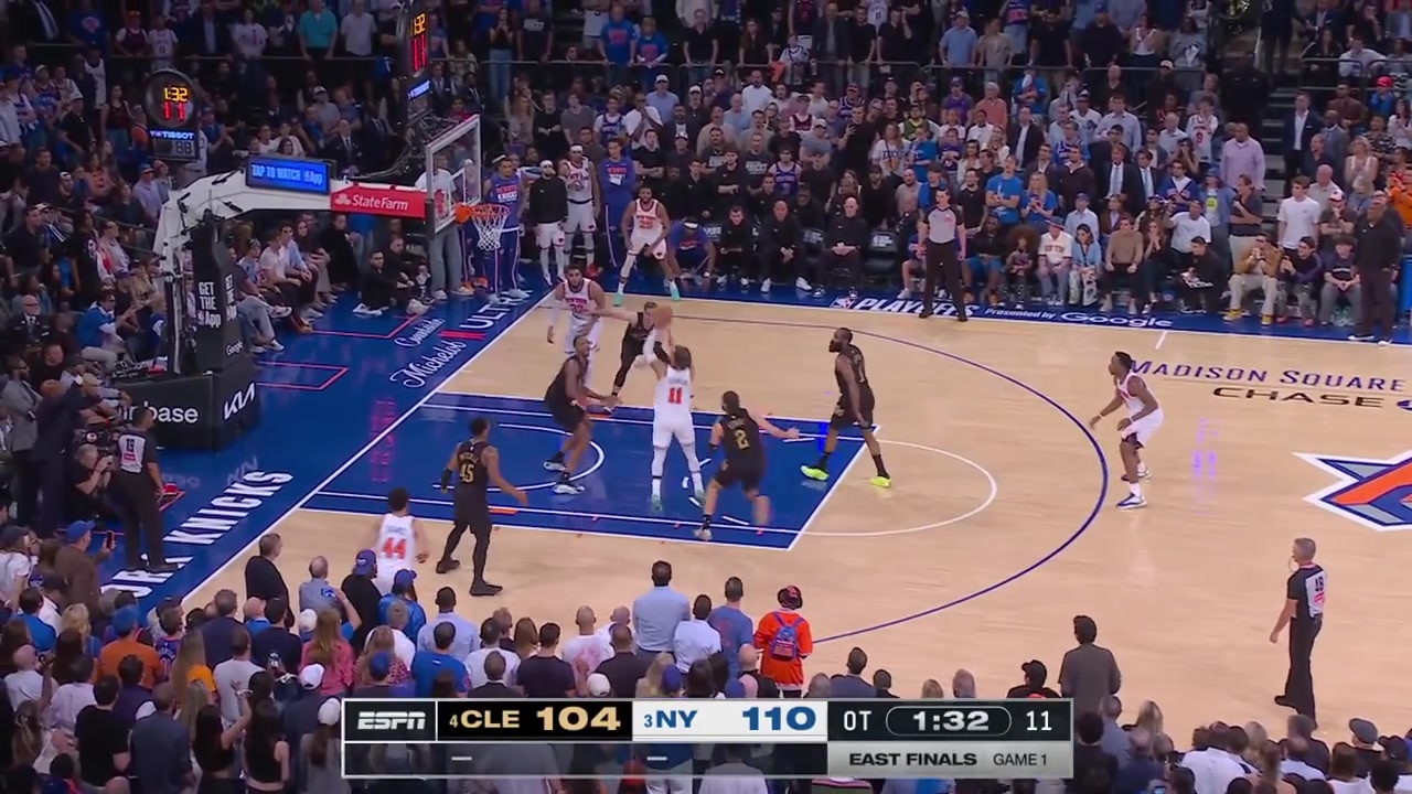 Jalen Brunson misses the open floater and Sam Merrill fouls Karl-Anthony Towns on the rebound with a replayKenny Atkinson is shaking his head vigorously