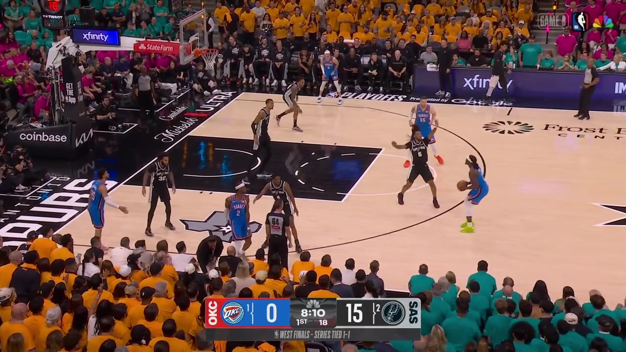 Isaiah Hartenstein hits the floater over Wembanyama for the Thunder's first 2 points of the night after almost 4 minutes of game time