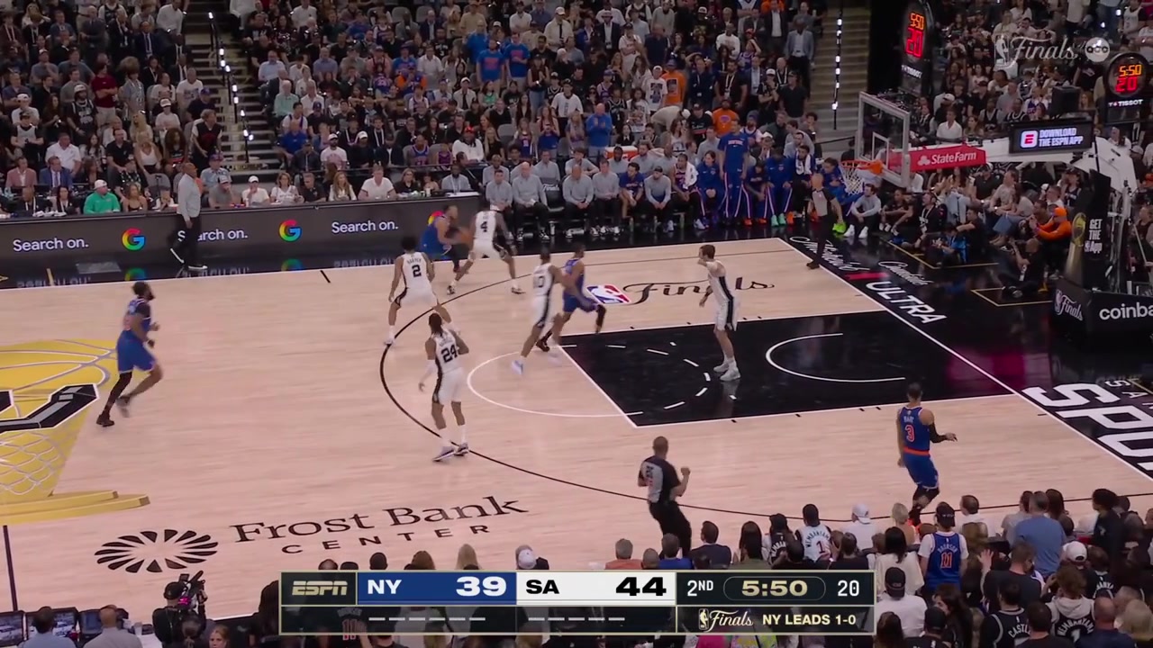 OG Anunoby blocks Dylan Harper on the fastbreak layup attempt and Mikal Bridges hits the 3-pointer at the other end with a replay