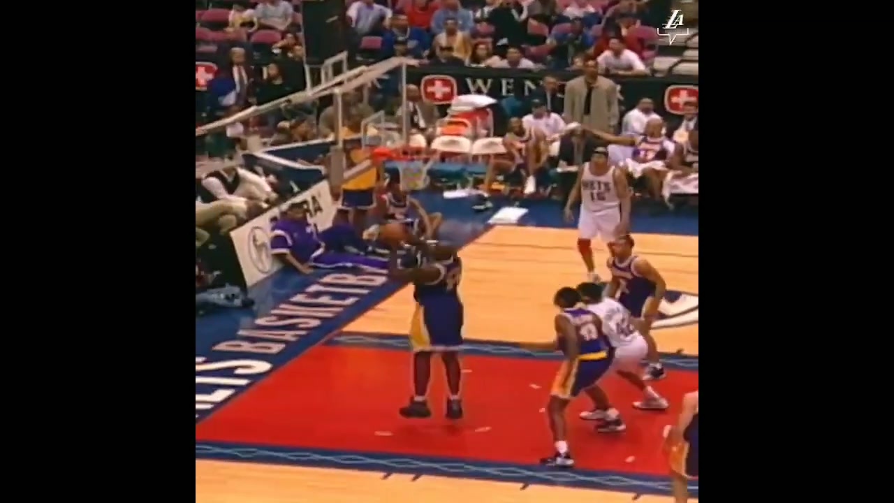 Lakers Shaq running fastbreaks
