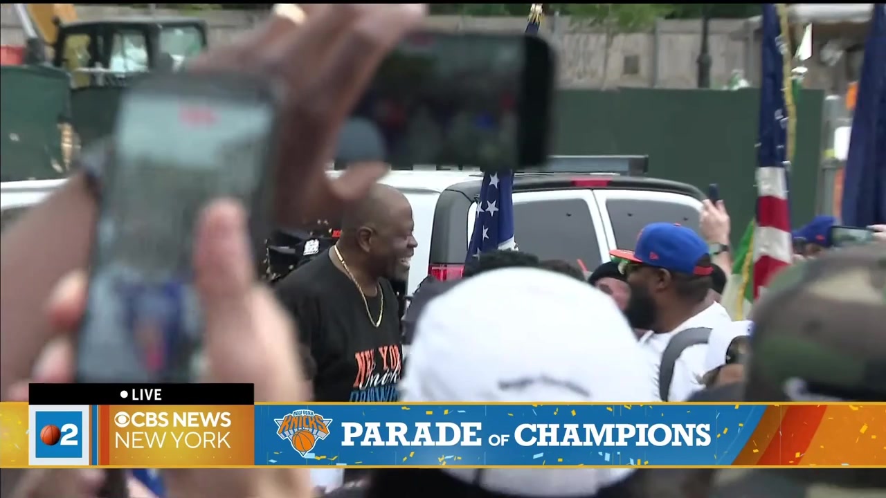 Patrick Ewing is all smiles