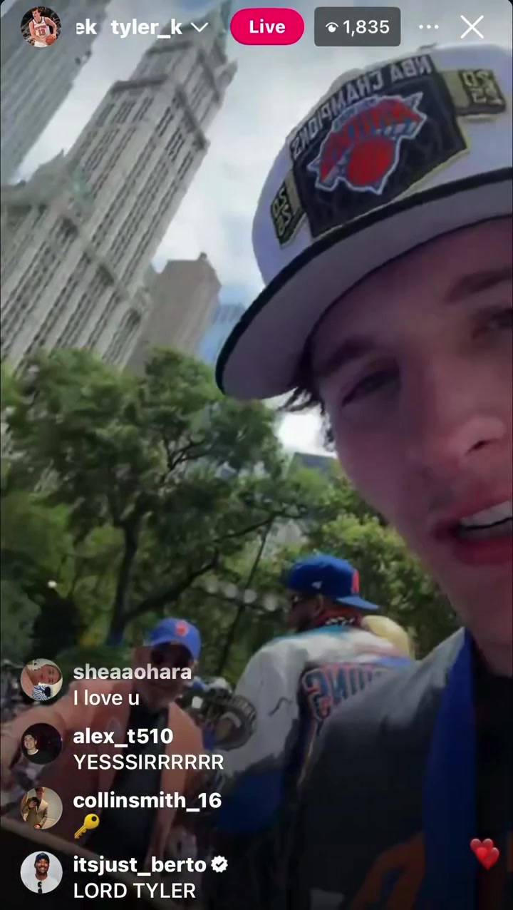 Tyler Kolek to Jalen Brunson while holding the NBA Cup trophy This my real trophy right here Yall got that one I got this one