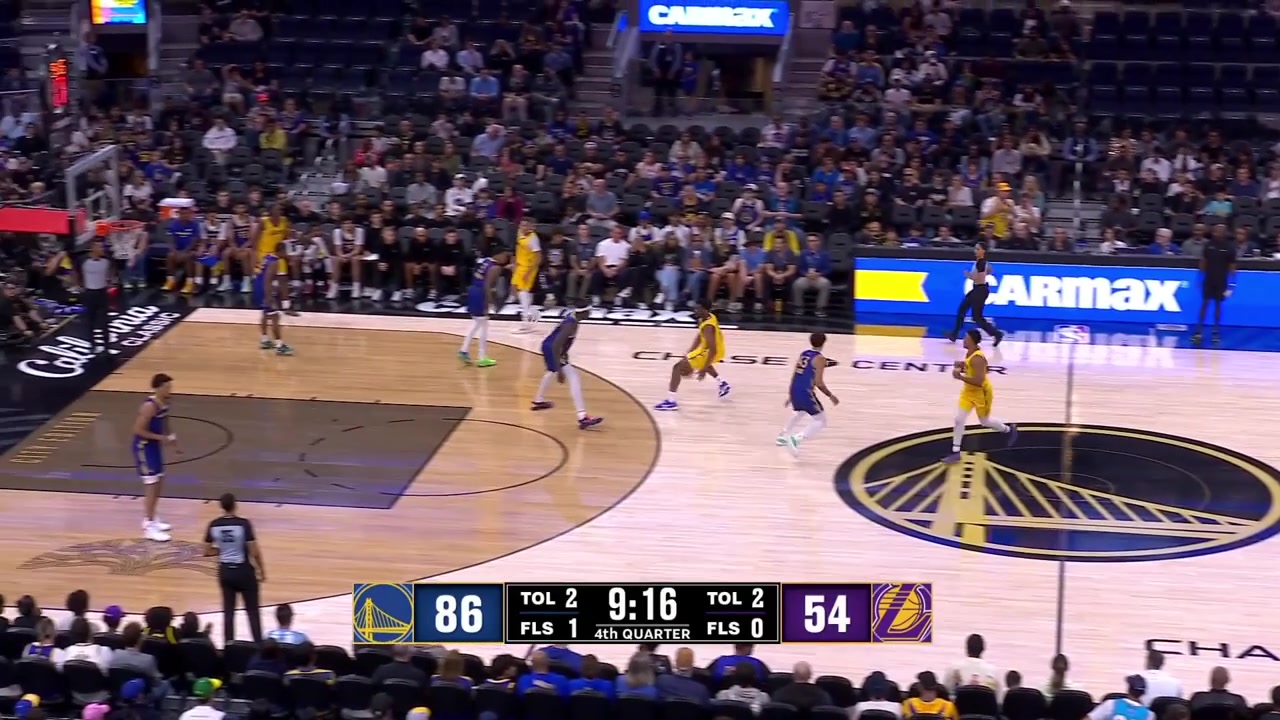 Cameron Carr with the driving dunk to give him 19 points as Yaxel Lendeborg is late on the closeout