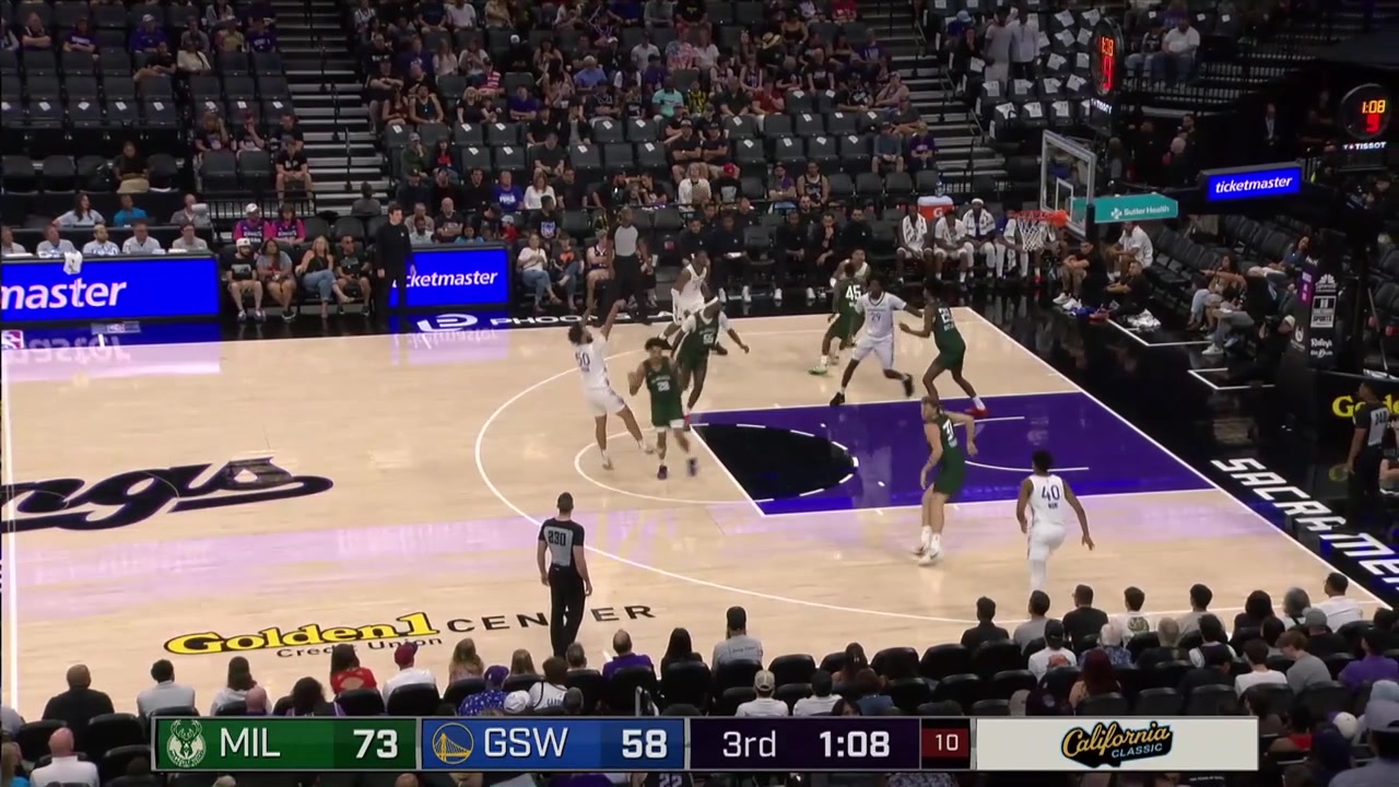 Brandon Boston with the double pump reverse dunk with replays