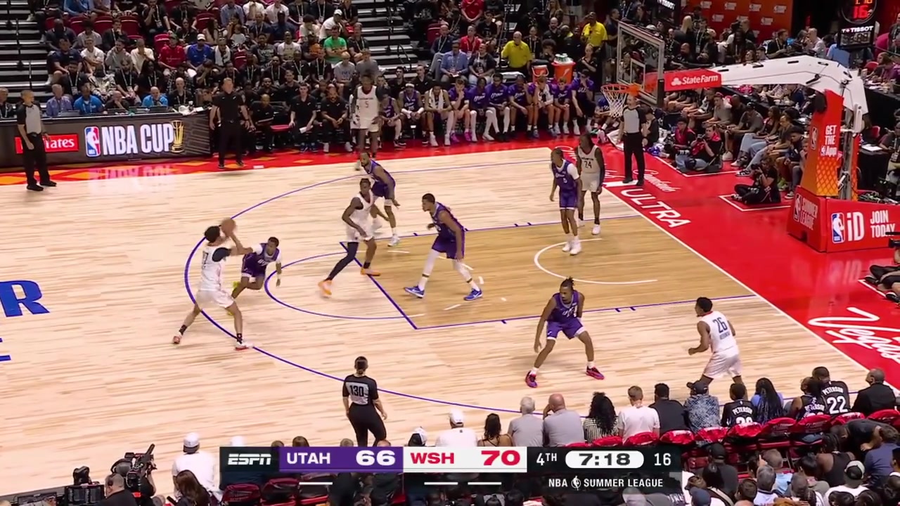 Chris Livingston with the putback dunk on Cody Williams and Darryn Peterson is called for his 7th personal foul 6th turnoverAJ Dybantsa makes the layup through contact with a replay