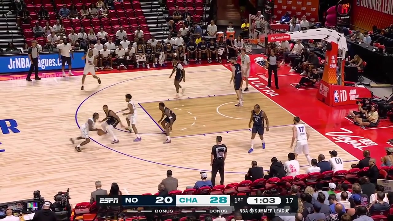Michael Ajayi with the layup off the nice give and go with Ryan Kalkbrenner who then blocks Kobe Bufkin's 3-point attempt and Christian Anderson hits the 3-pointer on the fastbreak with replaysHe then hustles for the ball
