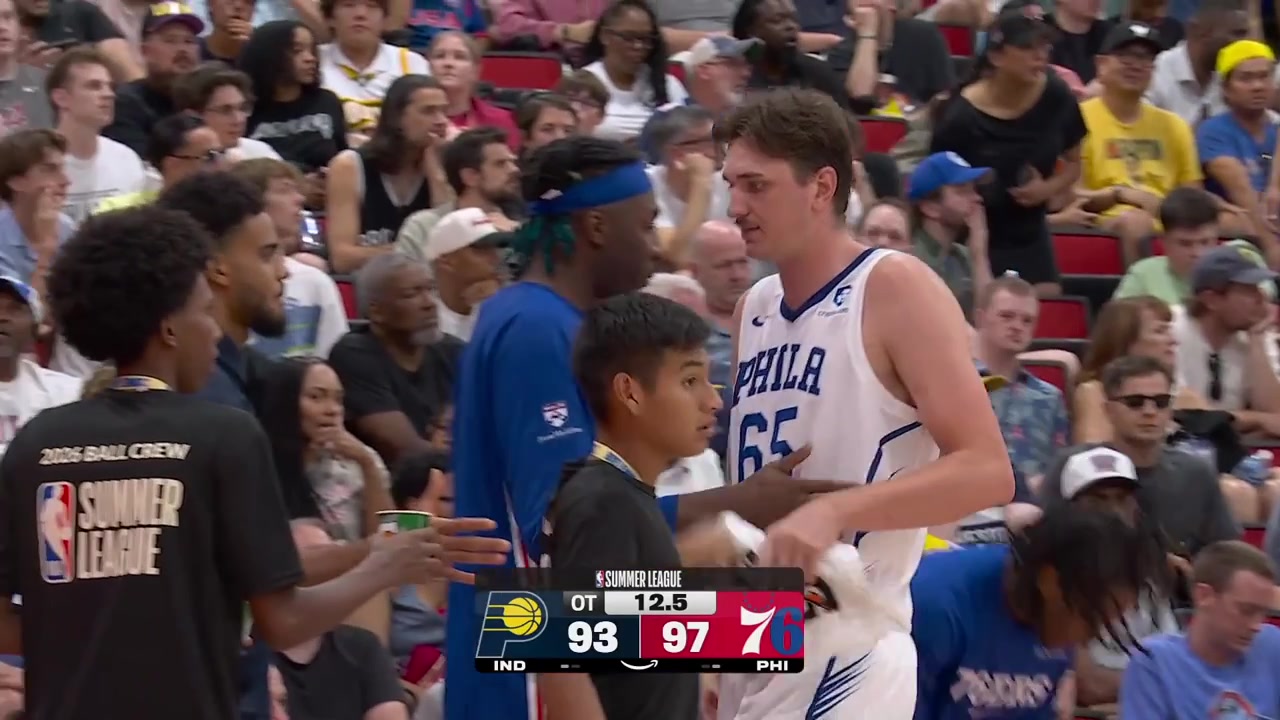 Johni Broome points the finger at Jalen Slawson's face while talking to him and receives a technicalJalen Slawson was surprised he got a technical too as the 76ers are up 4 with 11 seconds remaining in overtime