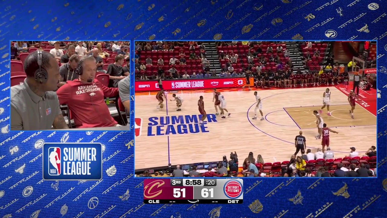 Meleek Thomas nearly turns the ball over but manages to go for the drive and the floater then scores an And-1 3-pointer as John Calipari mentions he was upset he wasn't a first rounder and Thomas finds Malaki Branham for the fastbreak layup
