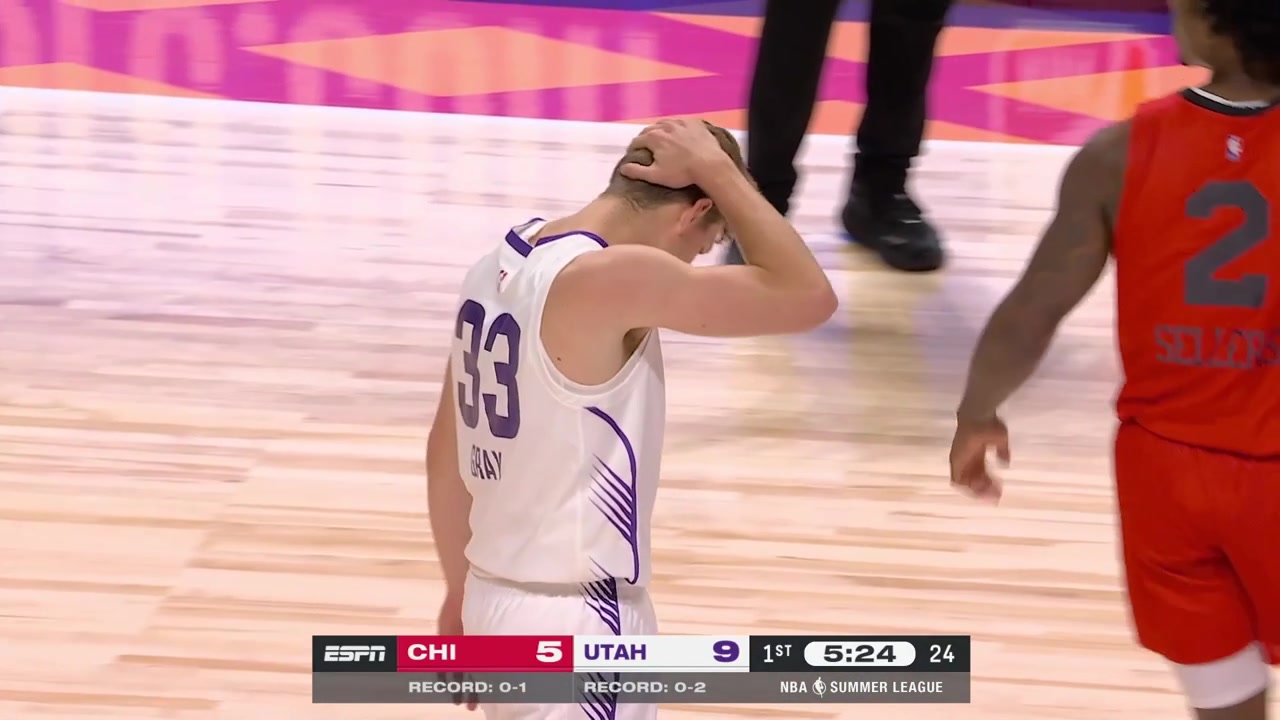 Caleb Wilson with a short mic'd up vs Jazz
