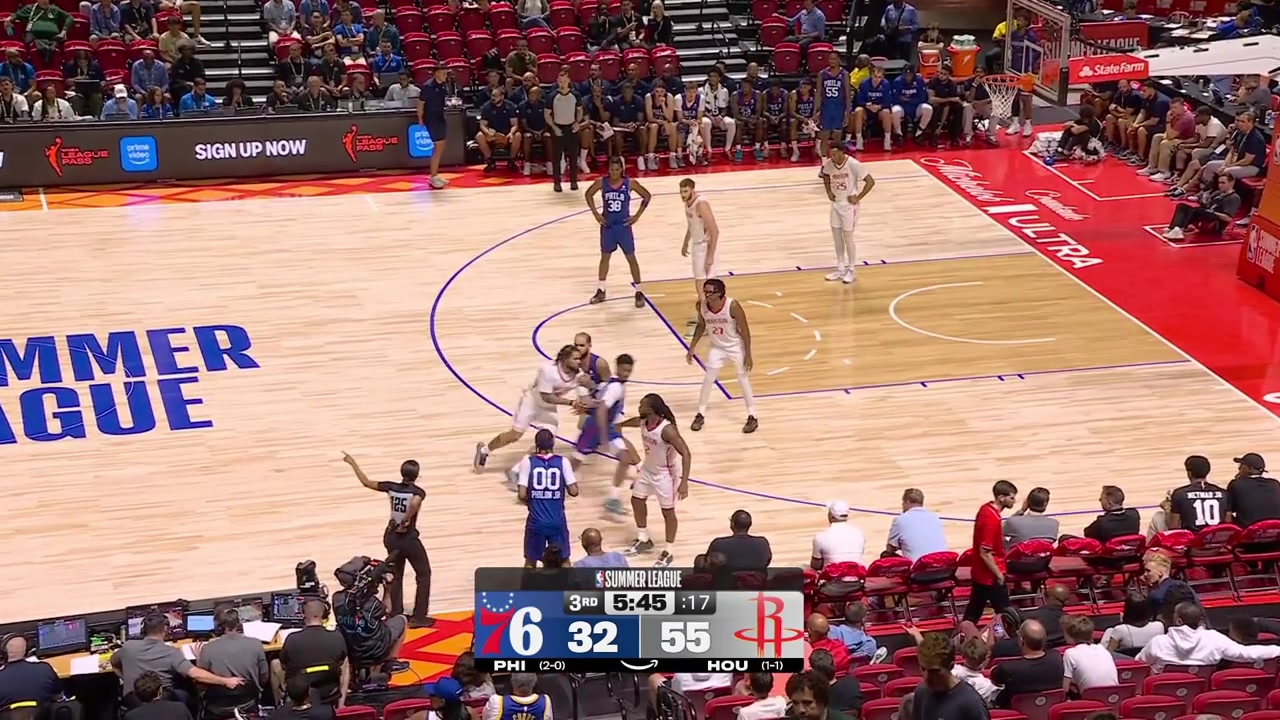 Labaron Philon with the floater to give him 15 points