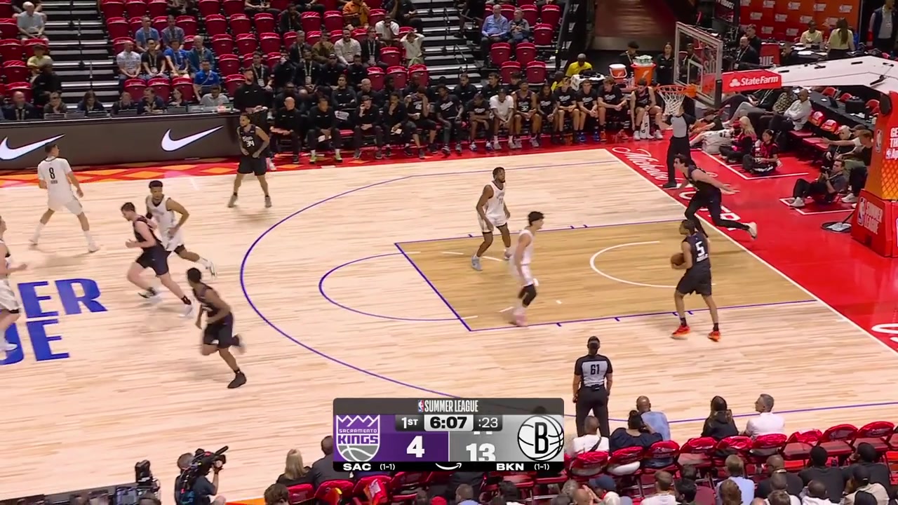 Ben Saraf inercepts the pass by Darius Acuff Jr and lobs it to Egor Dmin for the And-1 alley-oop dunk over Emanuel Sharp with replays