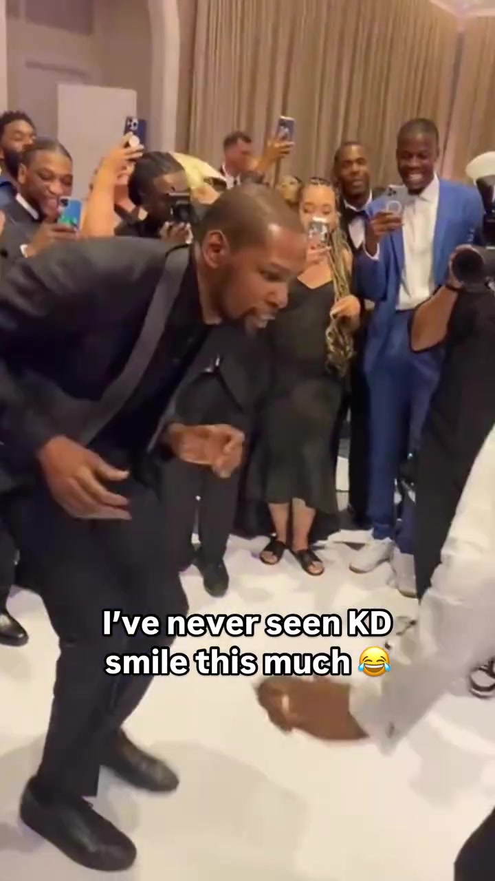 Durant Had Some Serious Dance Moves At His Friends Wedding Last Summer