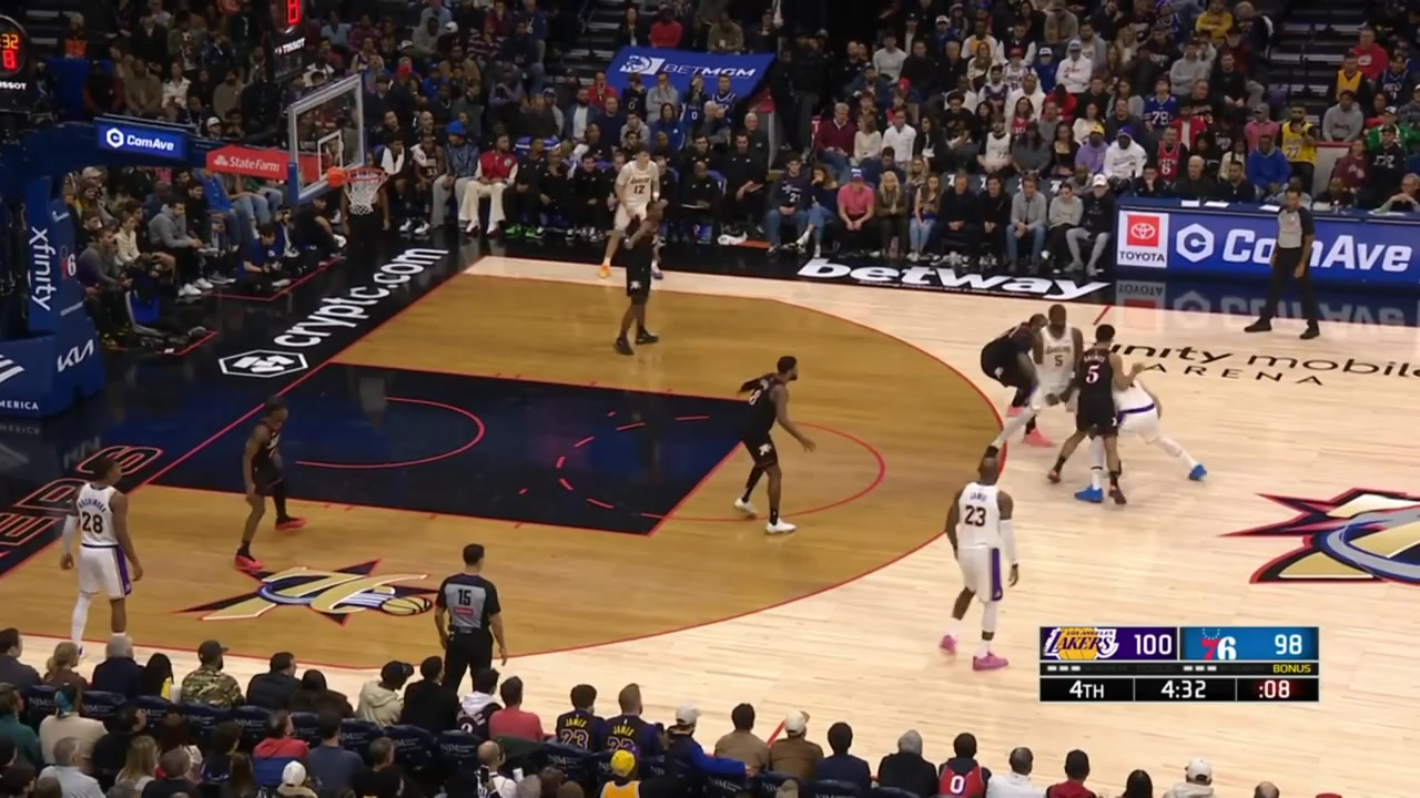 LeBron James scores 12 clutch points in the 4th quarter to lead the Lakers over the 76ers 2025-26