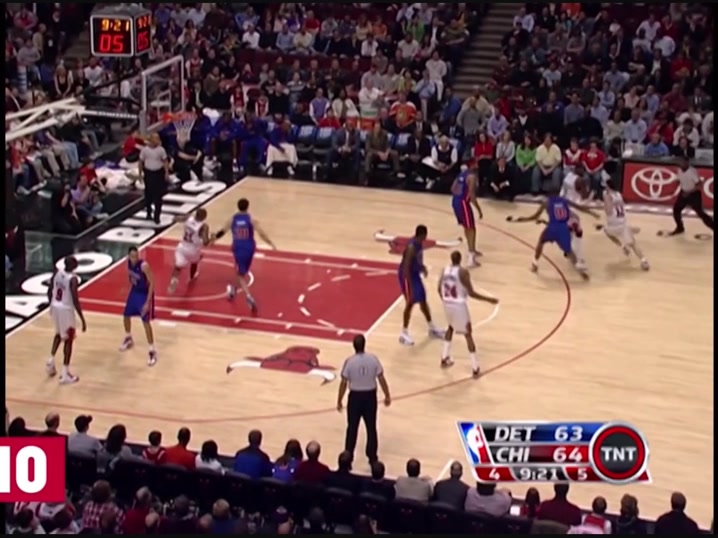 Wallace on Wallace Ben hits a WILD circus shot on Rasheed