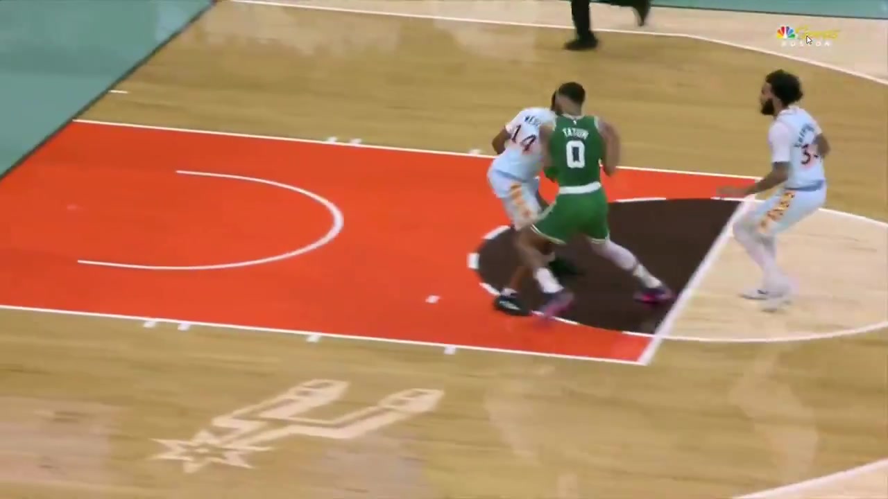 Jayson Tatum with the tough euro-step in transition for the bucket He has 23-8-8 at the end of the third in this first game back from the ankle sprain