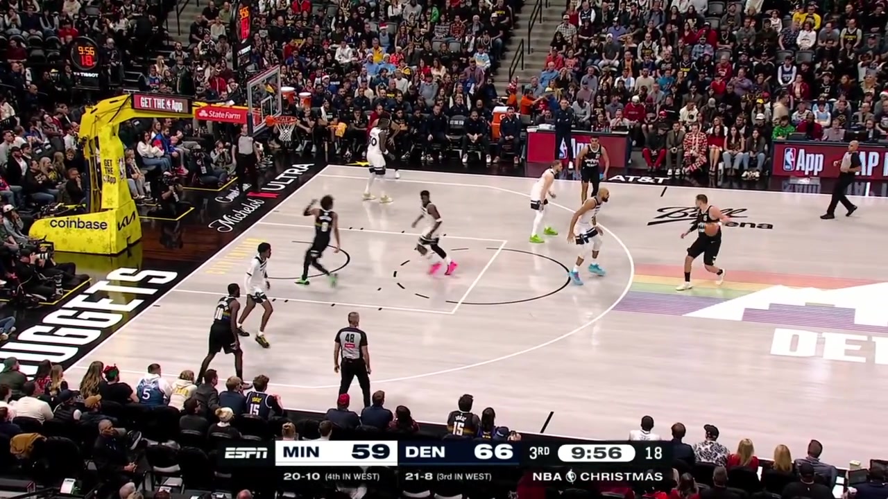 Jamal Murray hits a three-pointer to put the Nuggets up by 10 forcing a timeout