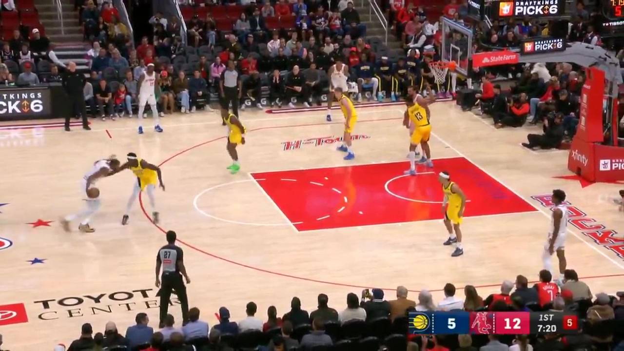 Kevin Durant uses a nasty pump fake to create space and hits the pull-up mid-range jumper
