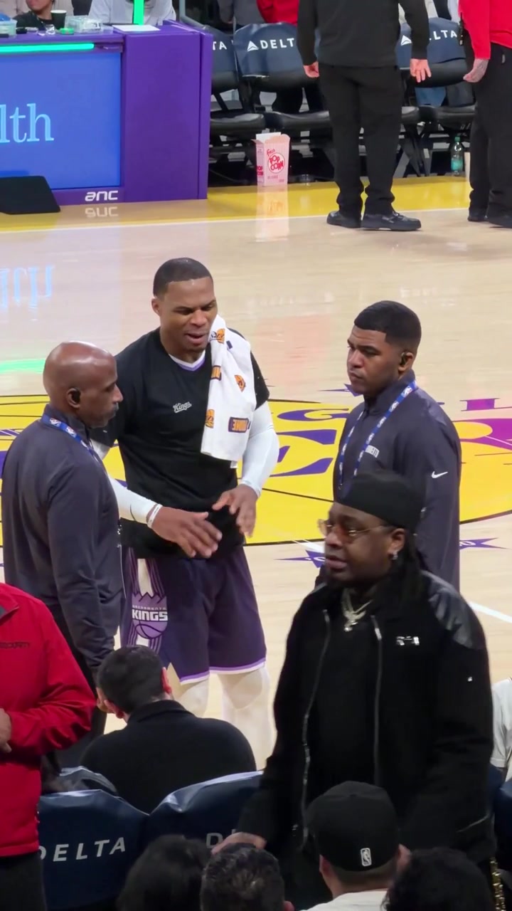 Lakers fan was ejected after calling Russell Westbrook Westbrick
