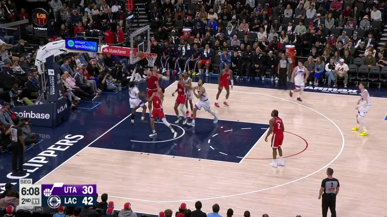 Kyle Anderson grabs the offensive rebound and banks in the tough hook shot over Kobe Sanders with replays 10 Points for Slow-Mo