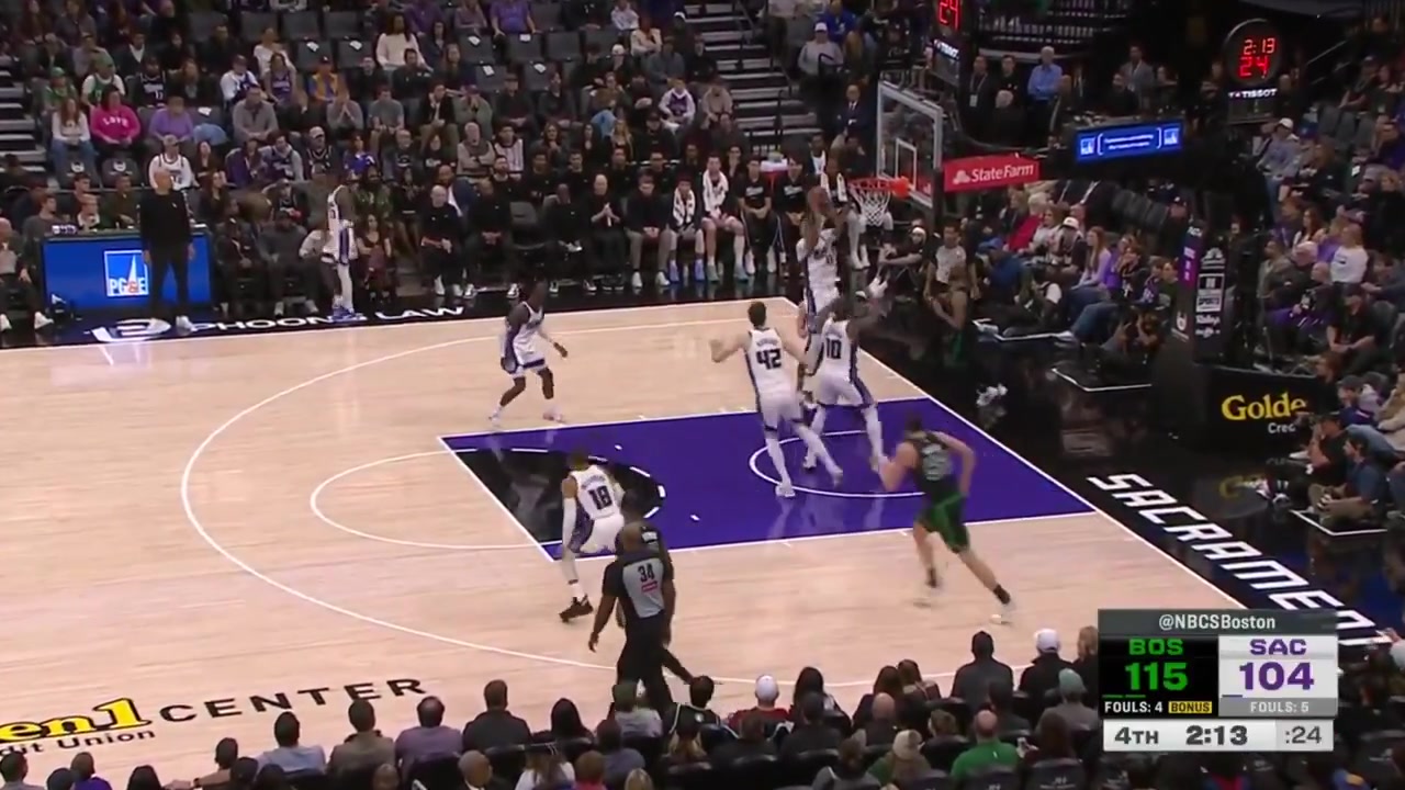 Jaylen Brown is fouled out late in the 4th quarter vs the Sacramento Kings with replays The Celtics' coach's challenge was not successful to the surprise of Brian Scalabrine