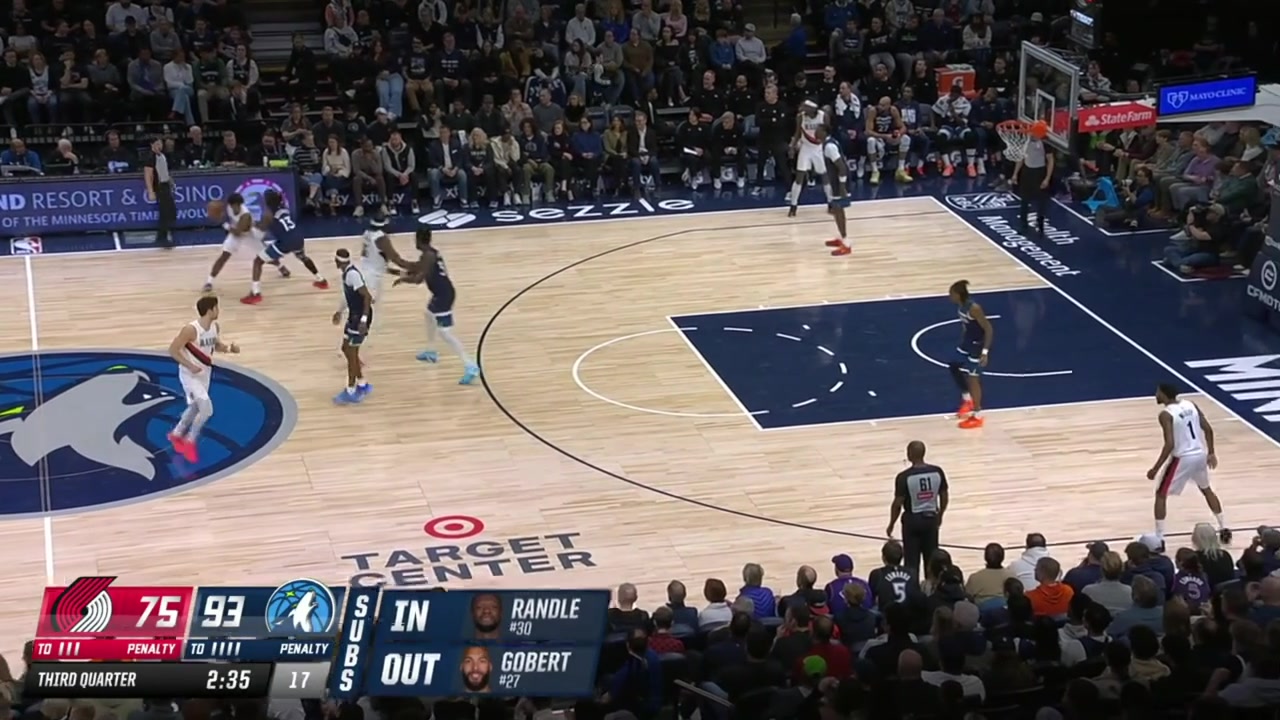 Robert Williams III with a scary fall after Julius Randle hits him in mid-air with replays