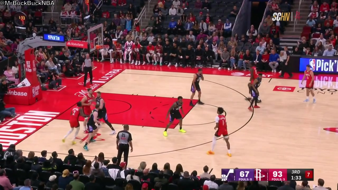 Amen Thompson with the pseudo assist to Reed Sheppard who makes the deep 3 to beat the shot clockAmen then blocks Brice Sensabaugh's reverse layup attempt and finishes with the fastbreak dunk with replays Jeff Green gives the thumbs down