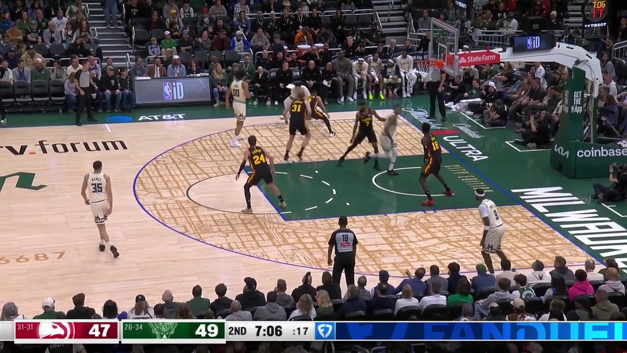 Ryan Rollins hits from baseline then gets assist number 7 for the Bobby Portis for 3 on back-to-back possessions Timeout Hawks