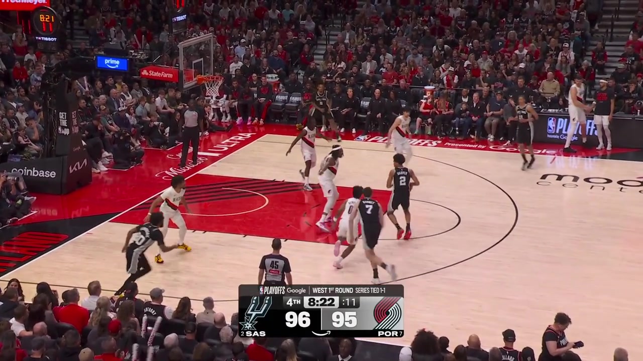Dylan Harper with a massive one handed jam over Robert Williams with replays10 Points early in the 4th quarter career-high extends to 27 points