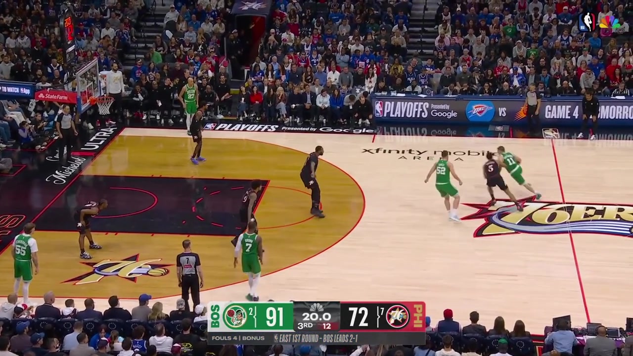 Payton Pritchard hits the step back jumper over Andre Drummond to give him 30 with a replay