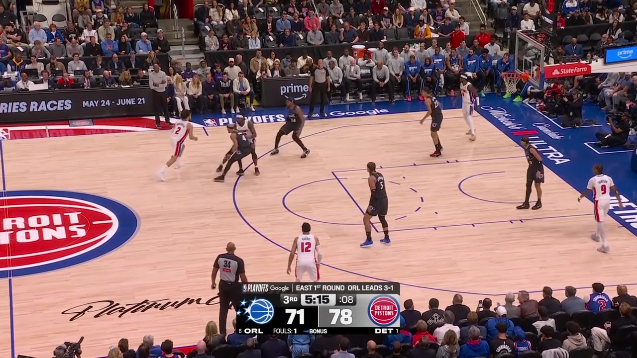The Magic and Pistons trade back-to-back-to-back to-back steals until Banchero calms down the chaos with a smooth layup