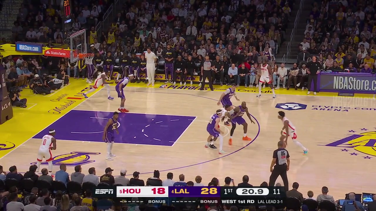 Tari Eason with the reverse layup And-1 on Jaxson Hayes at the end of the 1st quarter with replays