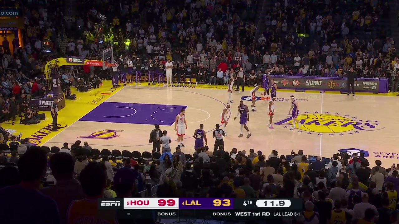 Austin Reaves misses the 3-pointer to cut the Rockets lead to 3 and the Rockets win game 5 forcing game 6 in Houston