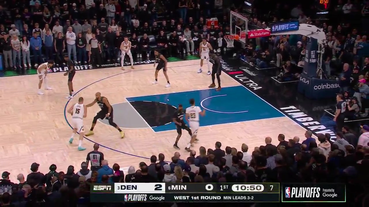 Nikola Joki gets his first isolation bucket of the night to fall against Rudy Gobert