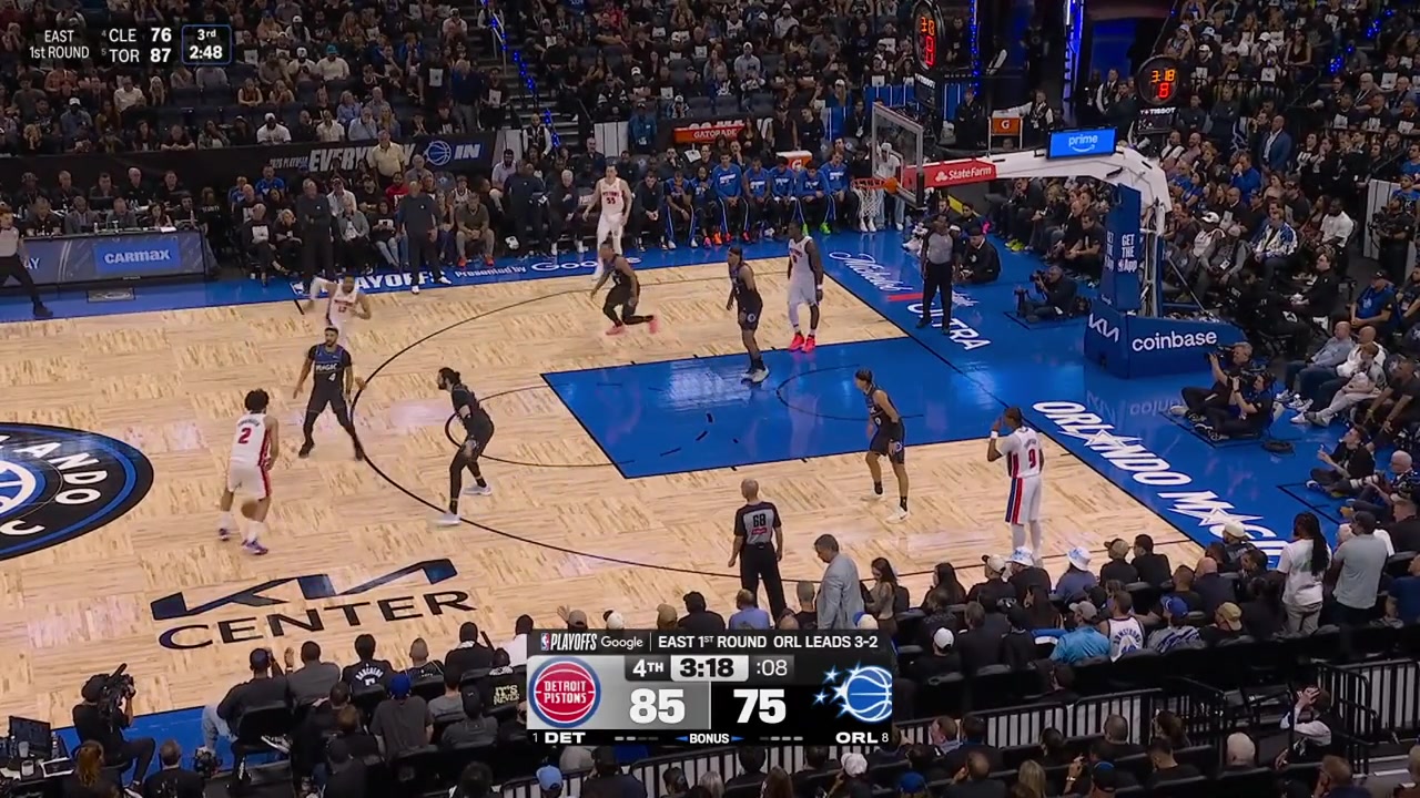 Duncan Robinson swishes a big 3 to put the Pistons up 13 in the 4th quarter with 308 minutes remaining in regulation with a replay