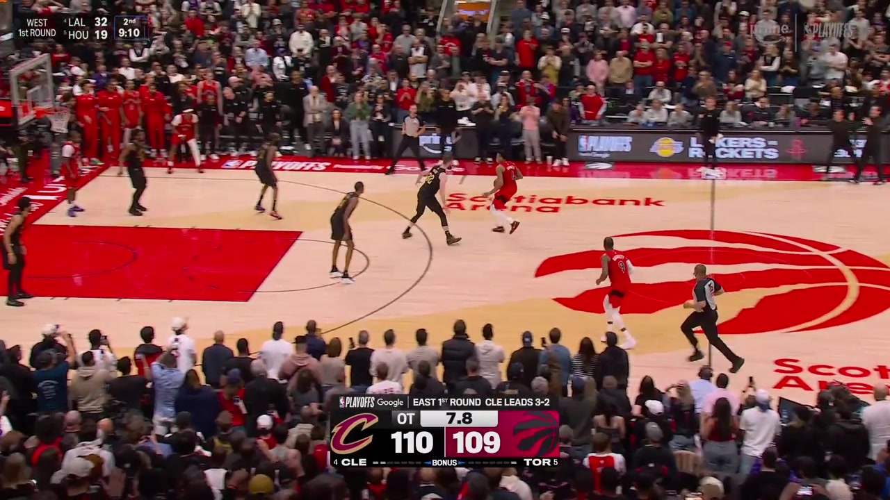 Raptors take the lead on a ridiculous bounce for RJ Barrett