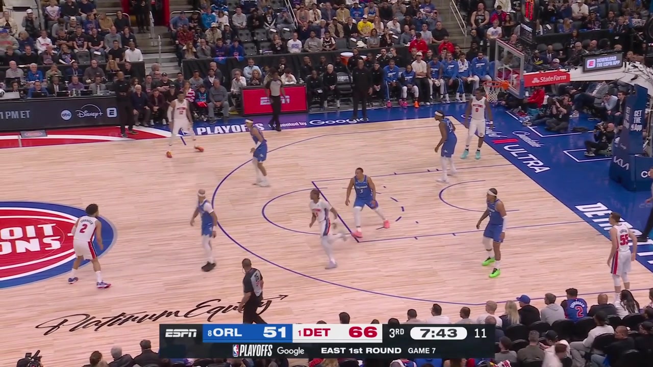 Tobias Harris hits the corner 3 to give him 22 points
