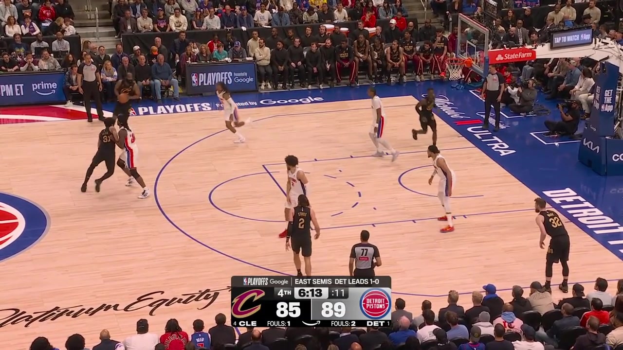 Lowlight Tobias Harris amp Ausar Thompson fight for the same defensive rebound and score at their own basketDean Wade was the closest to the rim so he got the free 2 points