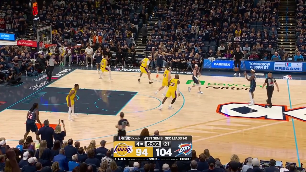 Cason Wallace hits an important 3-pointer to put the Thunder up 13 with over 5 minutes remaining in the 4th quarter