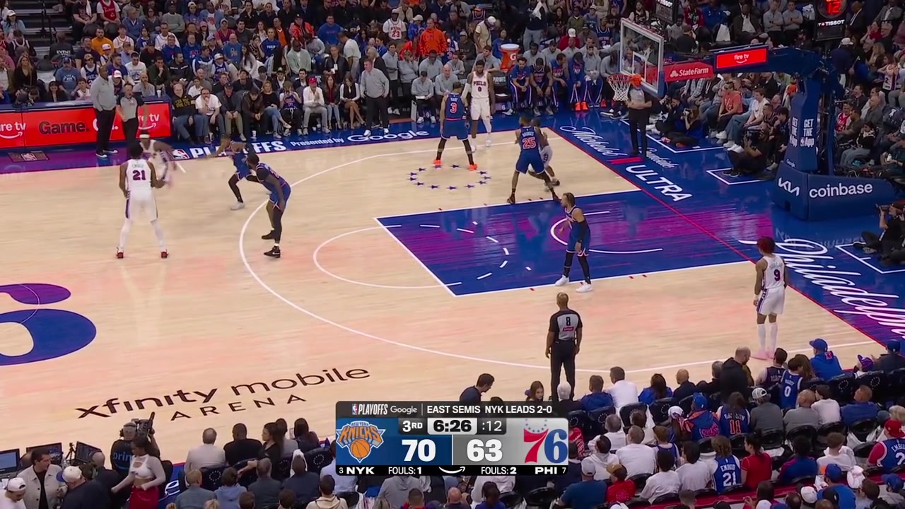 Joel Embiid hits the jumper to cut the Knicks' lead to 5