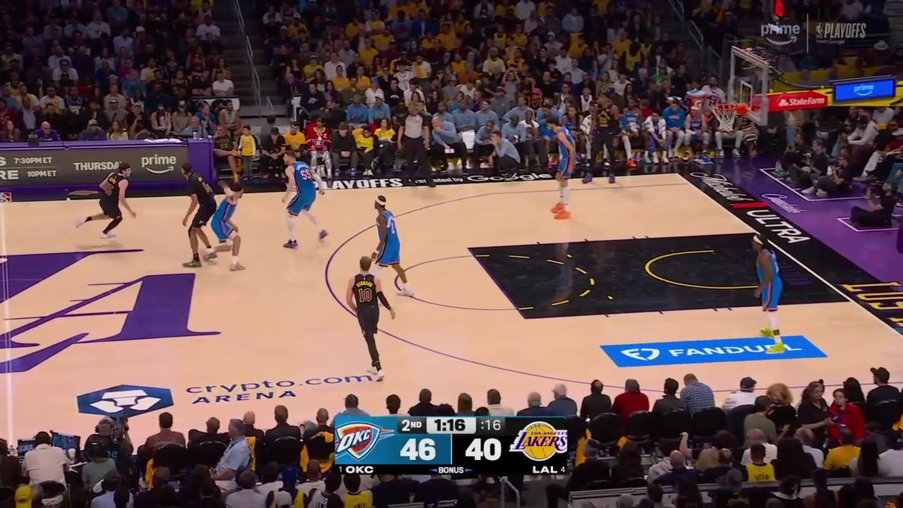 Austin Reaves gets to the line
