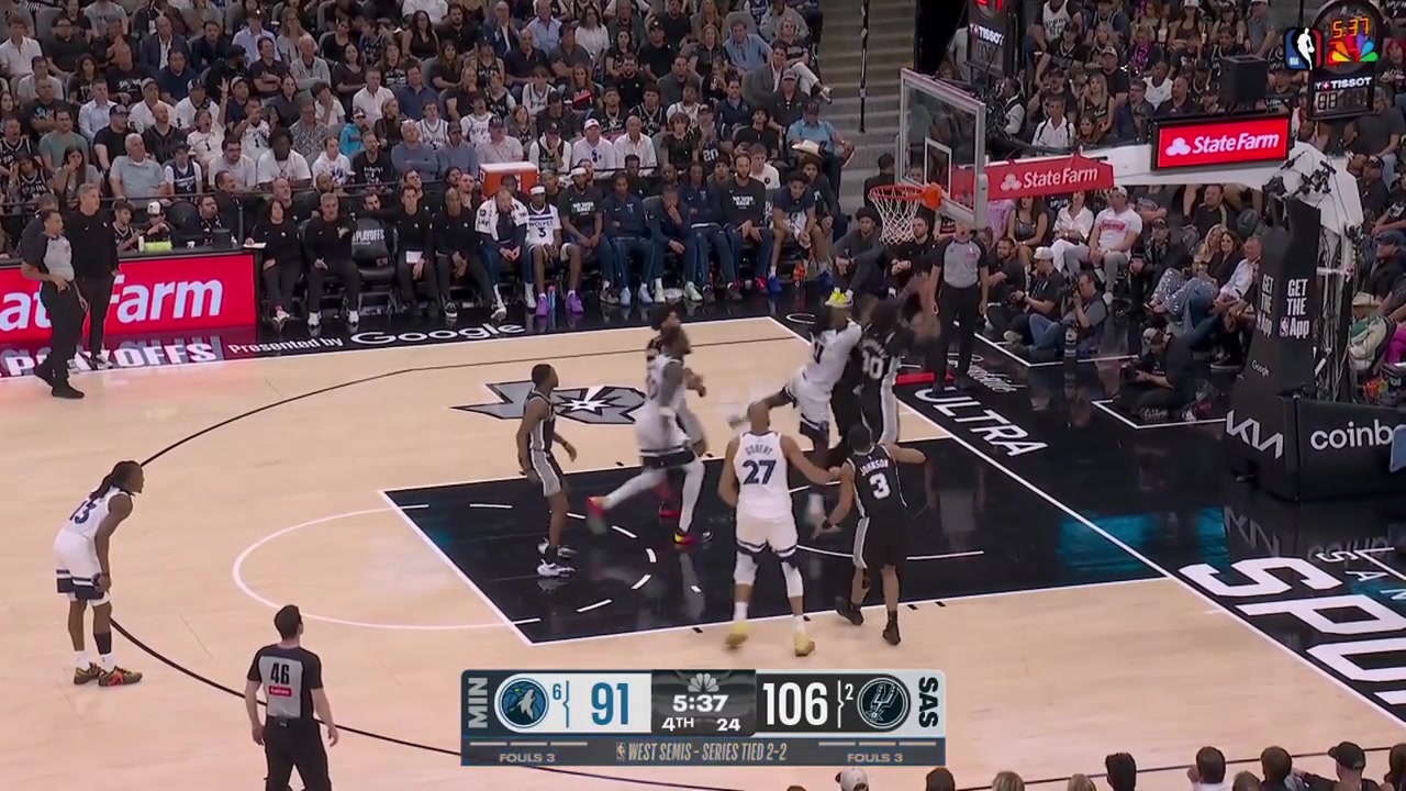 Dylan Harper dribbles around Ayo Dosunmu and finishes with a powerful dunk with replaysWembanayama finds Champagnie for a layup