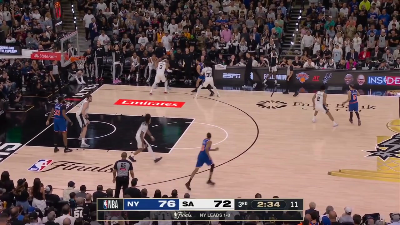 HIGHLIGHT Mcbride drills a tough shot to extend the lead to 6