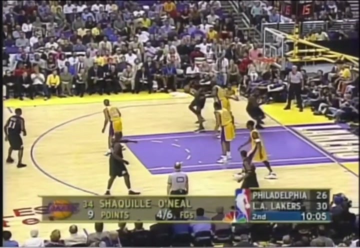 Mutumbo hits Shaq with the skyhook