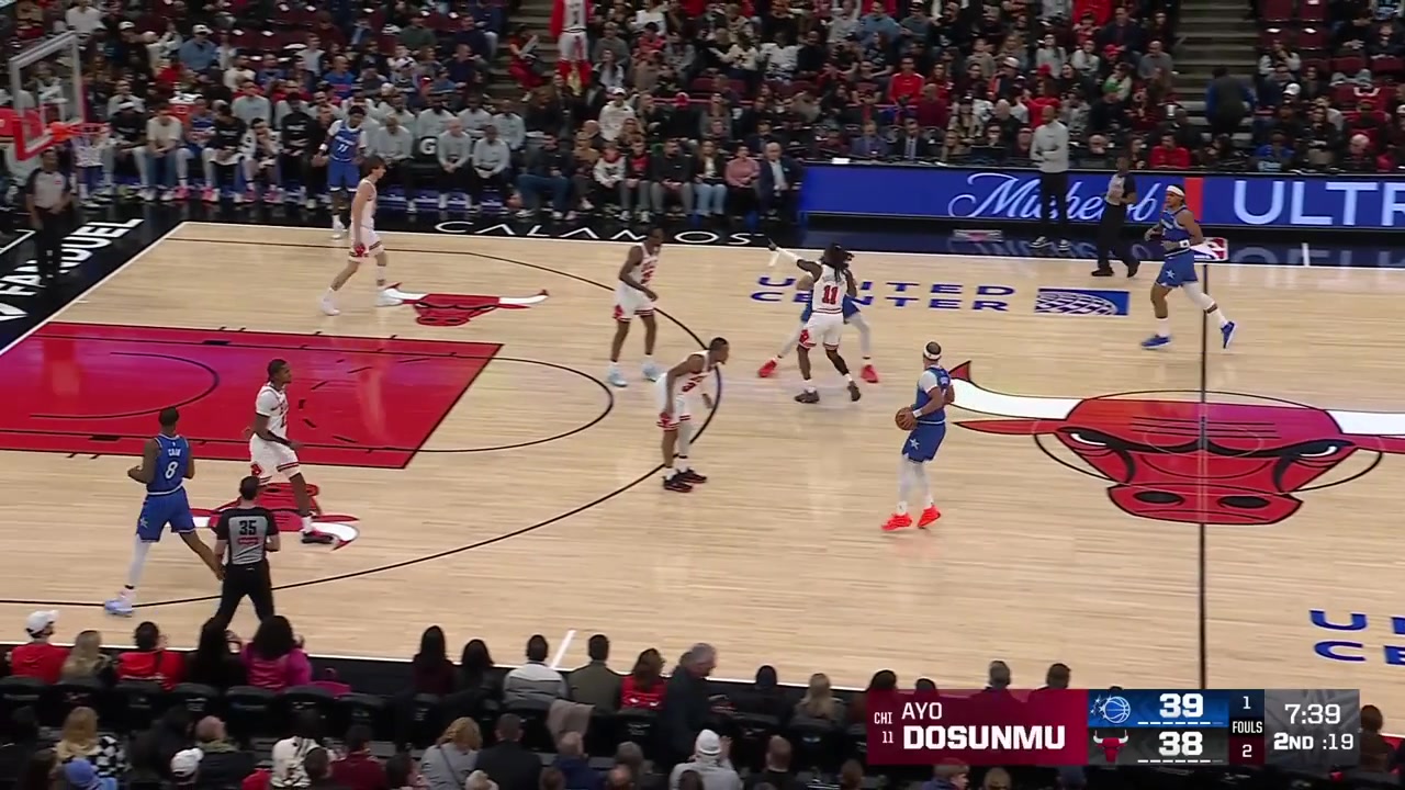 Matas Buzelis with the absolute nasty poster dunk on Jalen Suggs - 1226