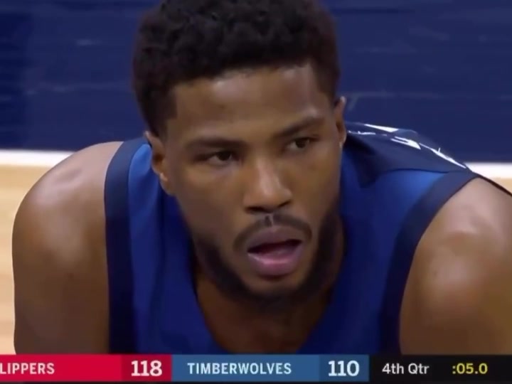 Malik Beasley sprints from coast to coast after the made Clippers FT brings the lead to 9 the spread was 85